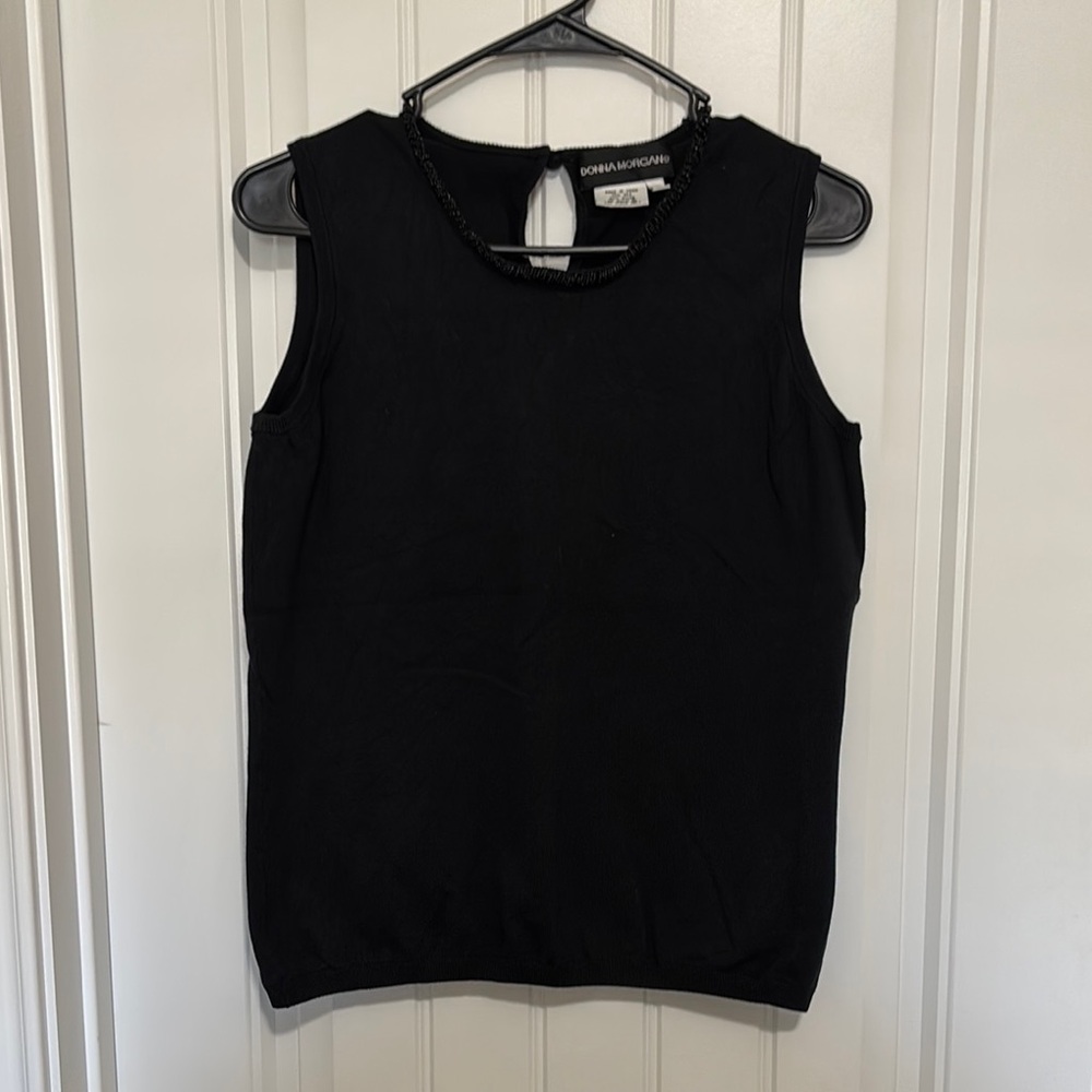 Donna Morgan Black Sleeveless Top